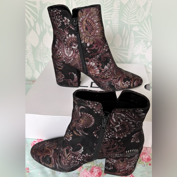 Aldo Demarais Paisley Floral Printed heeled ankle boots Size 8.5 - Picture 4 of 10